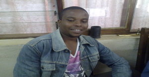 Davidulio 35 anos Sou de Quelimane/Zambezia, Procuro Namoro com Mulher